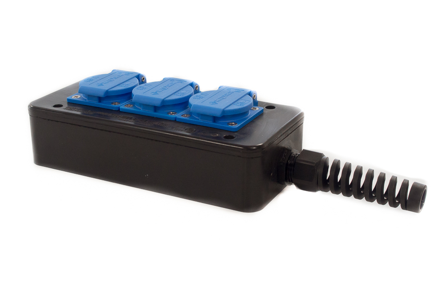 snoercentrale  3-voudig Schuko randaarde klapdeksel blauw rubber
