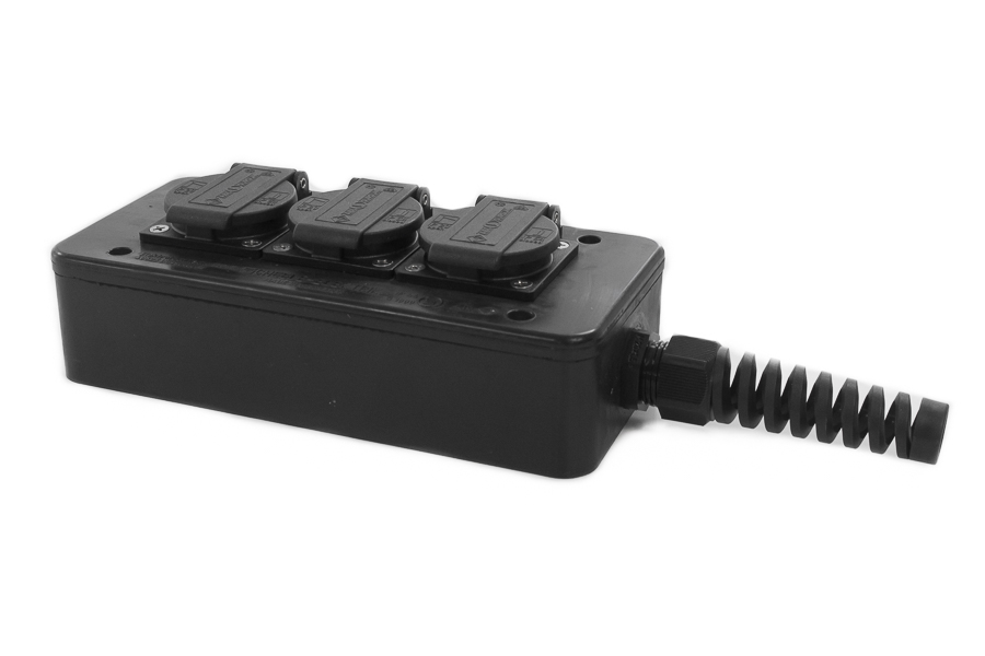 snoercentrale  3-voudig Schuko randaarde klapdeksel zwart rubber