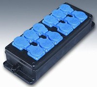 snoercentrale 12-voudig Schuko randaarde klapdeksel blauw rubber
