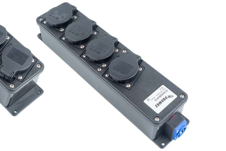 snoercentrale powerCON blauw > 4xSchuko randaarde zwart +LED