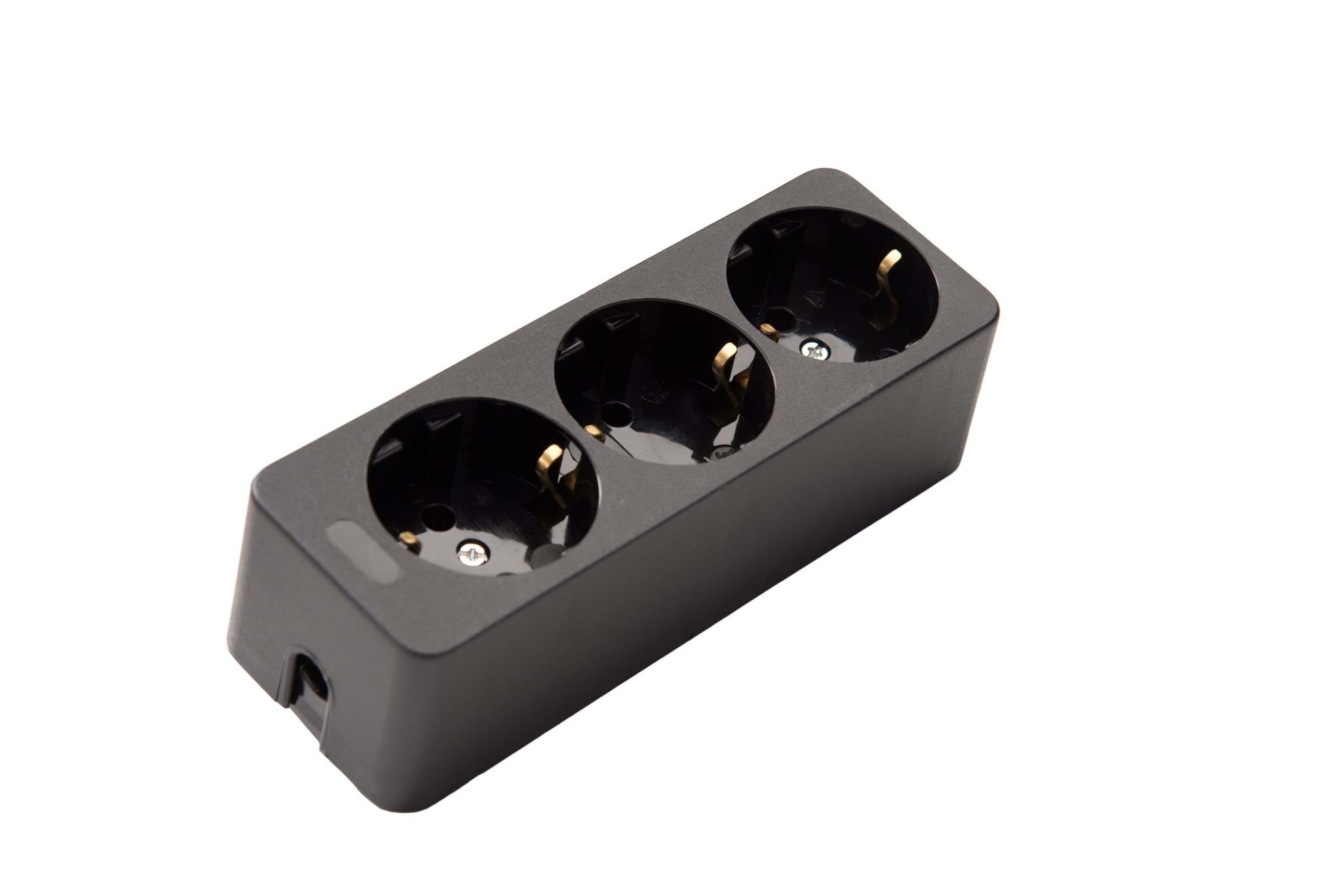 contactdoos randaarde  3v zwart